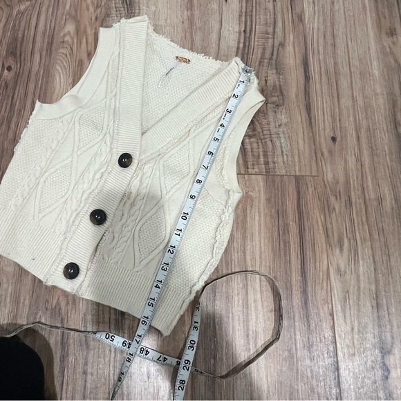 Free People Cropped Denson Cable Sweater Vest - Picture 10 of 12